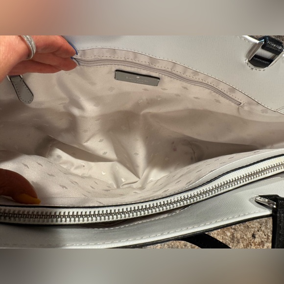 Kate Spade Gray and WhiteTote Bag with matching wallet - Picture 11 of 13